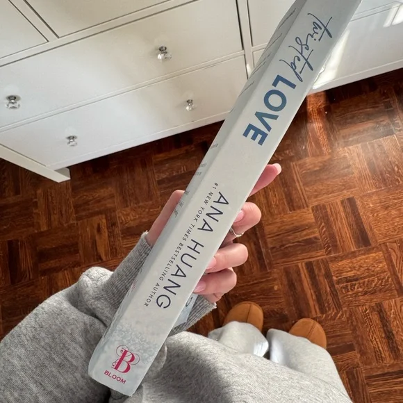 Twisted Love Book - Ana Huang - Book One - In perfect condition - Picture 3 of 4